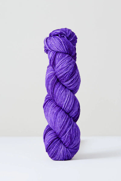 Urth Yarns - Monokrom DK | 6055