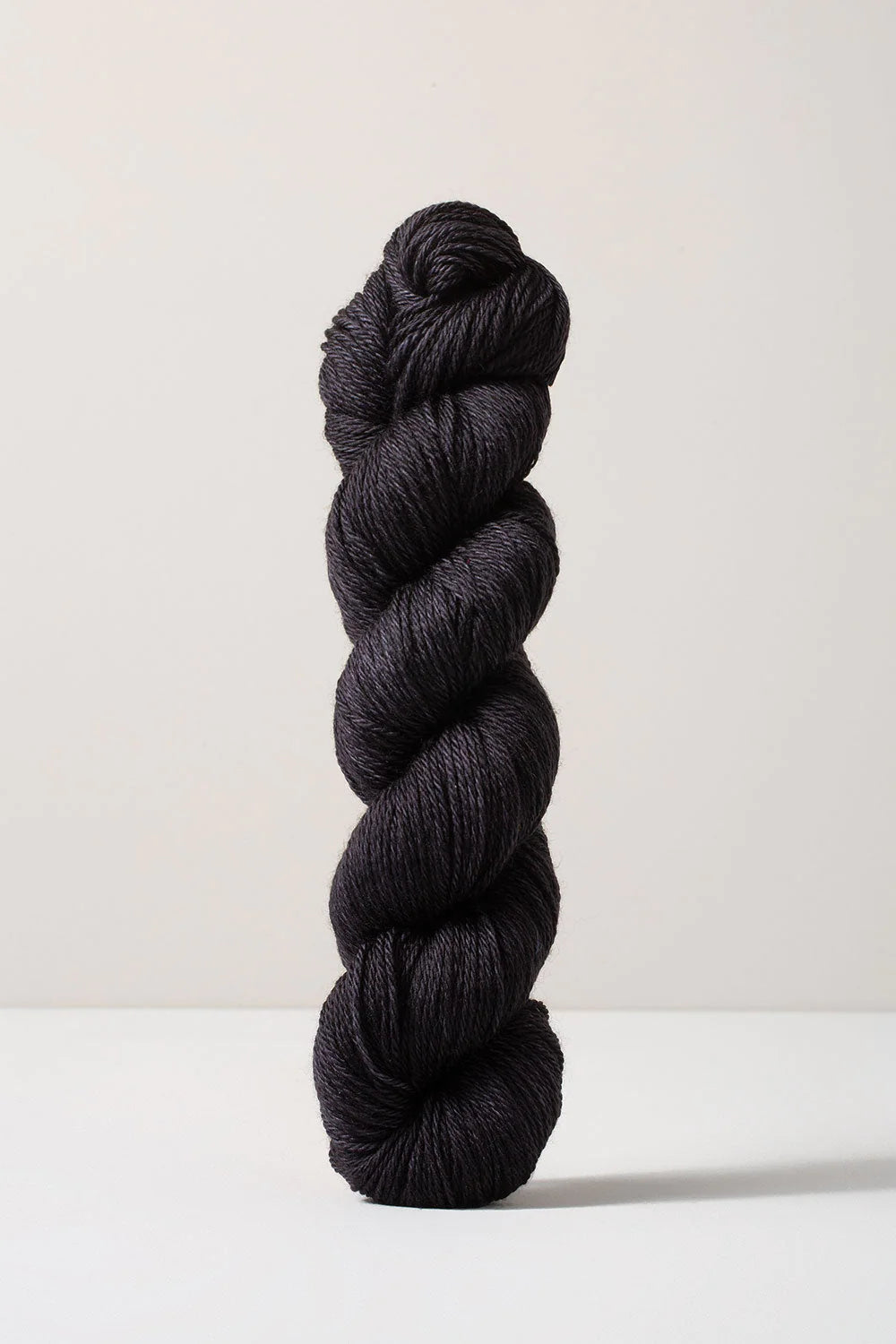 Urth Yarns Collection 16 Fingering — N 40