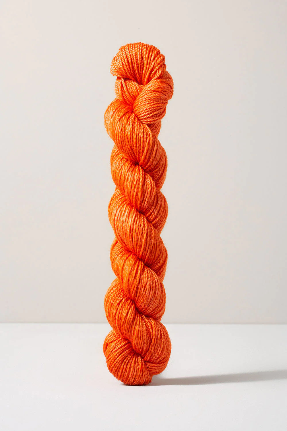 Urth Yarns Collection 16 Fingering — O 30